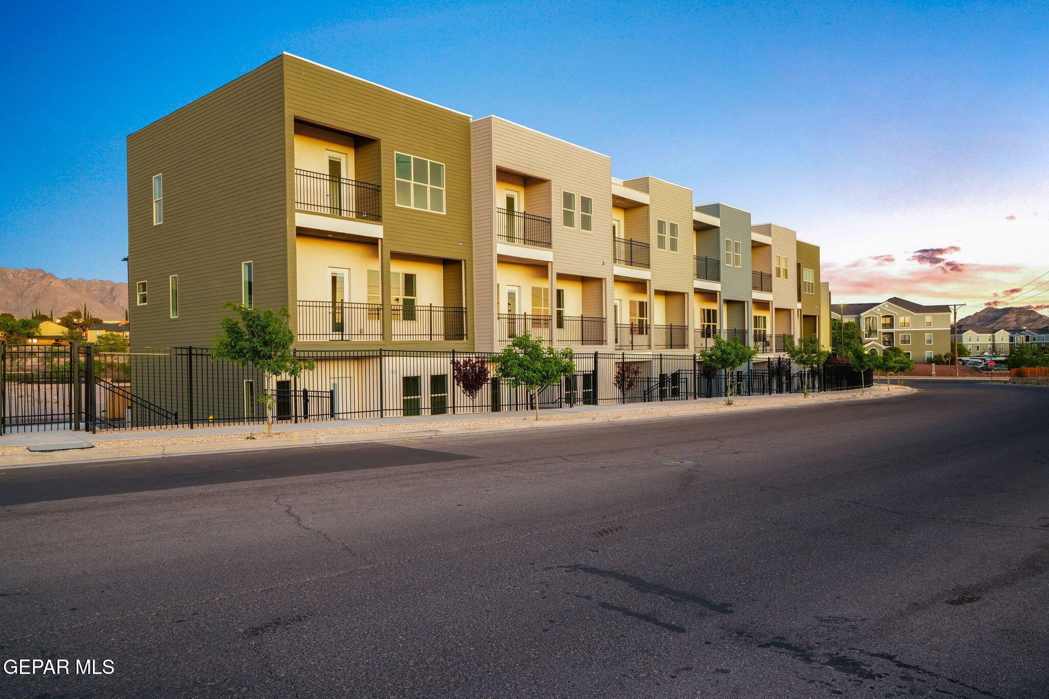 201 Desert Pass Street unit: A-1, El Paso, TX 79912, 3 Habitaciones Habitaciones , ,3 BañosBaños,Residential,En Venta,201 Desert Pass Street unit: A-1,0,941272