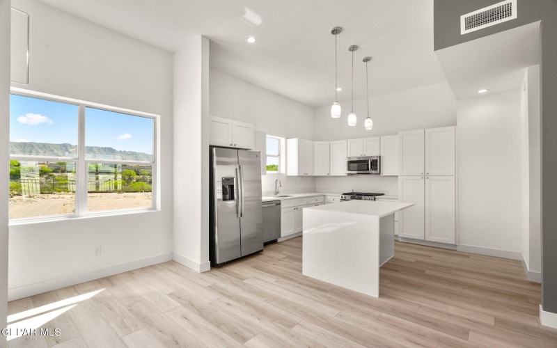 201 Desert Pass Street unit: A-1, El Paso, TX 79912, 3 Habitaciones Habitaciones , ,3 BañosBaños,Residential,En Venta,201 Desert Pass Street unit: A-1,0,941272