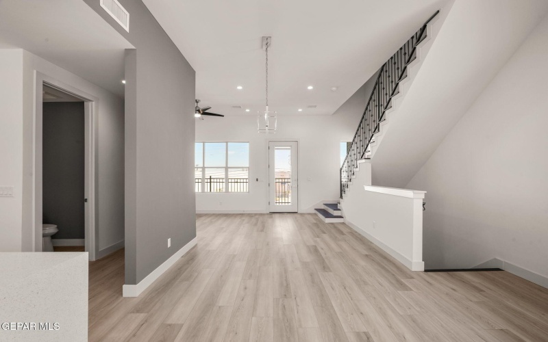 201 Desert Pass Street unit: A-1, El Paso, TX 79912, 3 Habitaciones Habitaciones , ,3 BañosBaños,Residential,En Venta,201 Desert Pass Street unit: A-1,0,941272