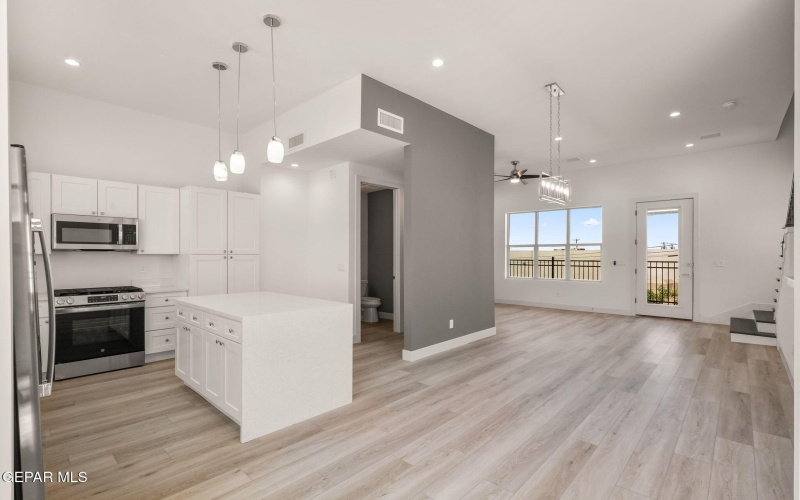 201 Desert Pass Street unit: A-1, El Paso, TX 79912, 3 Habitaciones Habitaciones , ,3 BañosBaños,Residential,En Venta,201 Desert Pass Street unit: A-1,0,941272