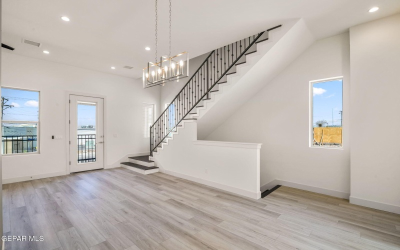 201 Desert Pass Street unit: A-1, El Paso, TX 79912, 3 Habitaciones Habitaciones , ,3 BañosBaños,Residential,En Venta,201 Desert Pass Street unit: A-1,0,941272