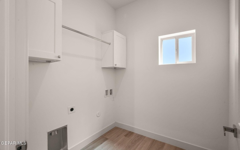 201 Desert Pass Street unit: A-1, El Paso, TX 79912, 3 Habitaciones Habitaciones , ,3 BañosBaños,Residential,En Venta,201 Desert Pass Street unit: A-1,0,941272