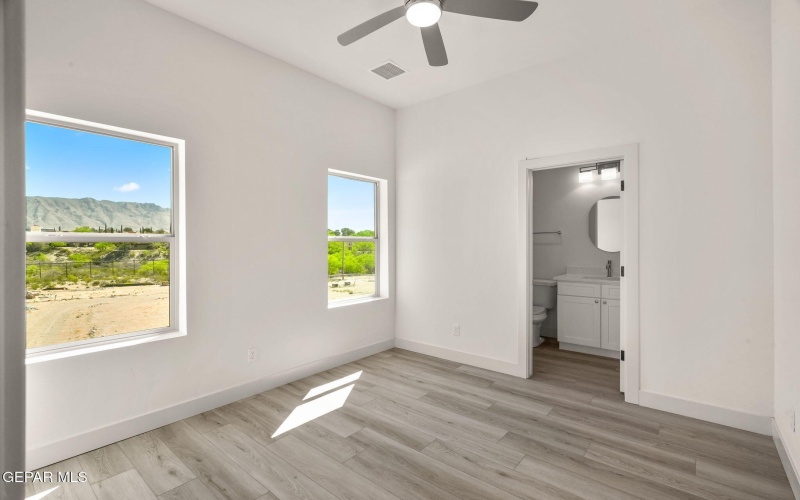 201 Desert Pass Street unit: A-1, El Paso, TX 79912, 3 Habitaciones Habitaciones , ,3 BañosBaños,Residential,En Venta,201 Desert Pass Street unit: A-1,0,941272