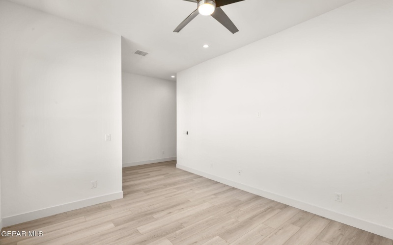 201 Desert Pass Street unit: A-1, El Paso, TX 79912, 3 Habitaciones Habitaciones , ,3 BañosBaños,Residential,En Venta,201 Desert Pass Street unit: A-1,0,941272