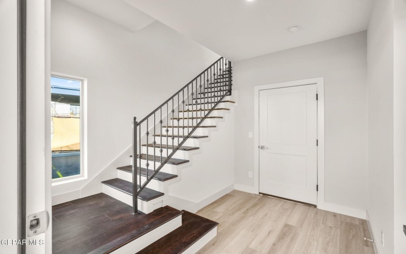 201 Desert Pass Street unit: A-1, El Paso, TX 79912, 3 Habitaciones Habitaciones , ,3 BañosBaños,Residential,En Venta,201 Desert Pass Street unit: A-1,0,941272