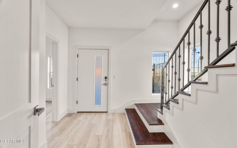 201 Desert Pass Street unit: A-1, El Paso, TX 79912, 3 Habitaciones Habitaciones , ,3 BañosBaños,Residential,En Venta,201 Desert Pass Street unit: A-1,0,941272