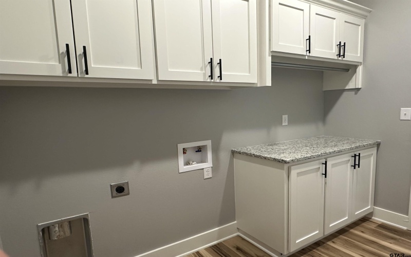 1002 E Main St, Whitehouse, TX 75791, 3 Bedrooms Bedrooms, ,2 BathroomsBathrooms,Residential,For Sale,1002 E Main St,0,26004503