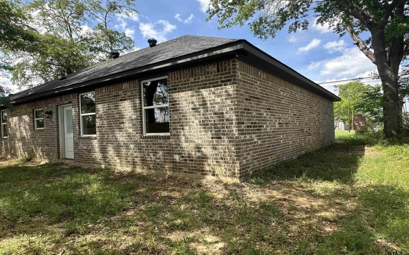 1002 E Main St, Whitehouse, TX 75791, 3 Bedrooms Bedrooms, ,2 BathroomsBathrooms,Residential,For Sale,1002 E Main St,0,26004503