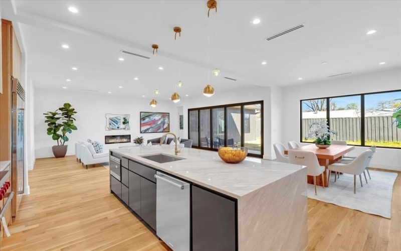 3753 Bolivar Drive, Dallas, TX 75220, 5 Bedrooms Bedrooms, ,6 BathroomsBathrooms,Residential,For Sale,3753 Bolivar Drive,0,21223088