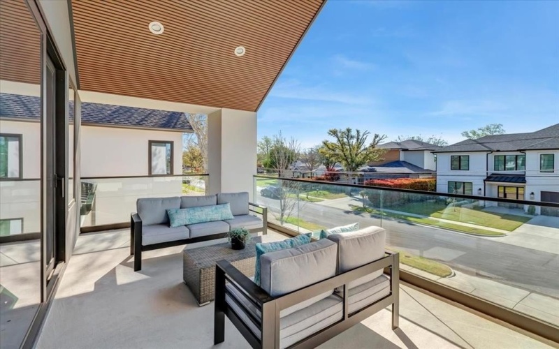 3753 Bolivar Drive, Dallas, TX 75220, 5 Bedrooms Bedrooms, ,6 BathroomsBathrooms,Residential,For Sale,3753 Bolivar Drive,0,21223088