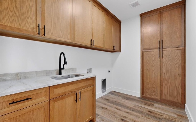 1501 Rider, Azle, TX 76020, 4 Bedrooms Bedrooms, ,2 BathroomsBathrooms,Residential,For Sale,1501 Rider,0,21223668