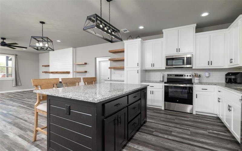 115 Valley Ridge Court, Bridgeport, TX 76426, 3 Bedrooms Bedrooms, ,2 BathroomsBathrooms,Residential,For Sale,115 Valley Ridge Court,0,21223864