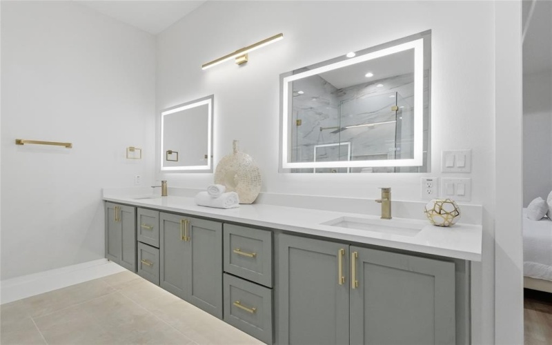 3906 Harlingen Street, Dallas, TX 75212, 4 Bedrooms Bedrooms, ,5 BathroomsBathrooms,Residential,For Sale,3906 Harlingen Street,0,21223867