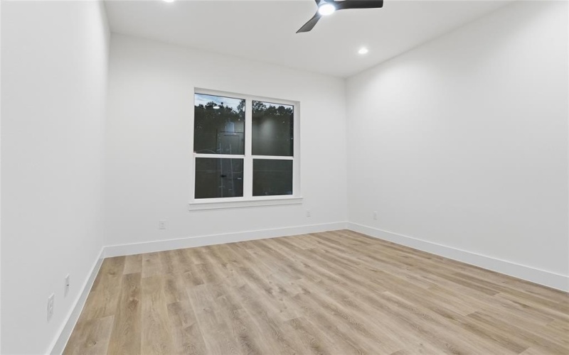 3906 Harlingen Street, Dallas, TX 75212, 4 Bedrooms Bedrooms, ,5 BathroomsBathrooms,Residential,For Sale,3906 Harlingen Street,0,21223867