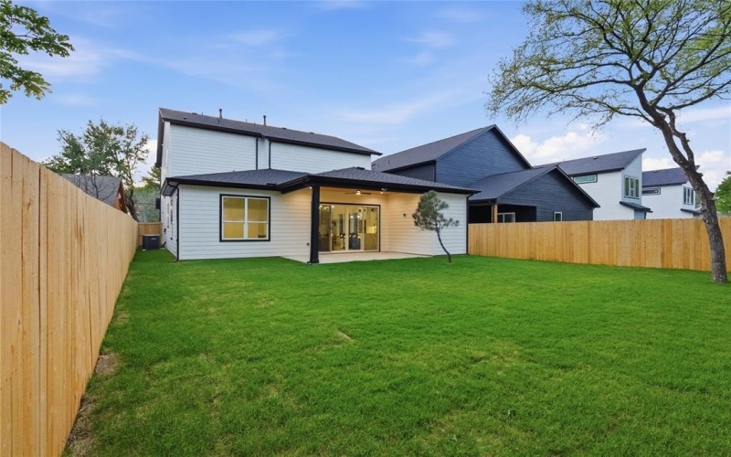 3906 Harlingen Street, Dallas, TX 75212, 4 Bedrooms Bedrooms, ,5 BathroomsBathrooms,Residential,For Sale,3906 Harlingen Street,0,21223867