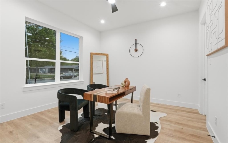 3906 Harlingen Street, Dallas, TX 75212, 4 Bedrooms Bedrooms, ,5 BathroomsBathrooms,Residential,For Sale,3906 Harlingen Street,0,21223867