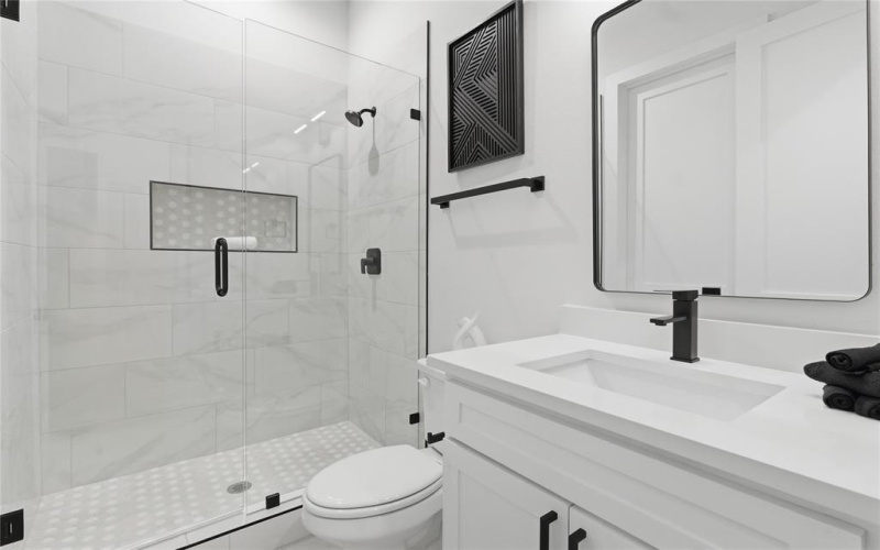 3906 Harlingen Street, Dallas, TX 75212, 4 Bedrooms Bedrooms, ,5 BathroomsBathrooms,Residential,For Sale,3906 Harlingen Street,0,21223867