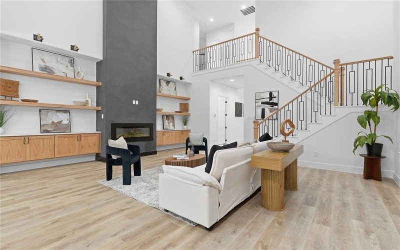 3906 Harlingen Street, Dallas, TX 75212, 4 Bedrooms Bedrooms, ,5 BathroomsBathrooms,Residential,For Sale,3906 Harlingen Street,0,21223867