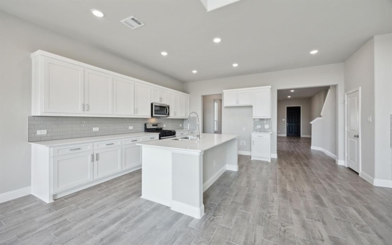 611 Parrino Parkway, Princeton, TX 75407, 4 Habitaciones Habitaciones , ,5 BañosBaños,Residential,En Venta,611 Parrino Parkway,0,21223900