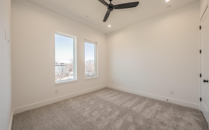 5320 Reiger Avenue #106, Dallas, TX 75214, 2 Bedrooms Bedrooms, ,2 BathroomsBathrooms,Residential,For Sale,5320 Reiger Avenue,0,21224107