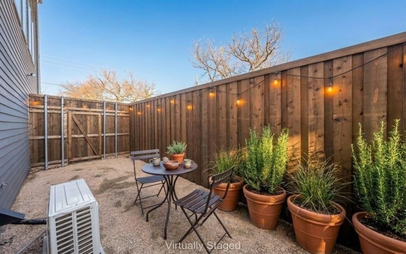 5320 Reiger Avenue #106, Dallas, TX 75214, 2 Bedrooms Bedrooms, ,2 BathroomsBathrooms,Residential,For Sale,5320 Reiger Avenue,0,21224107