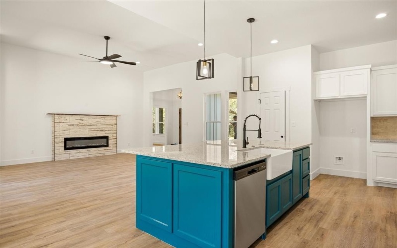 380 Schooner Way, Bluff Dale, TX 76433, 3 Habitaciones Habitaciones , ,2 BañosBaños,Residential,En Venta,380 Schooner Way,0,21224156