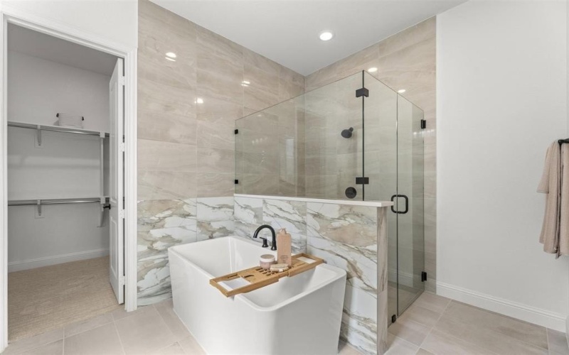 2118 Euclid Drive, Rockwall, TX 75087, 5 Bedrooms Bedrooms, ,5 BathroomsBathrooms,Residential,For Sale,2118 Euclid Drive,0,21224261