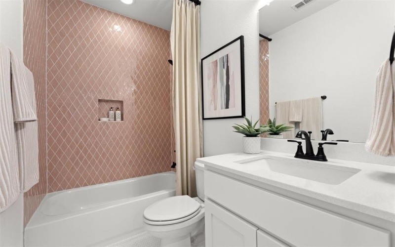 2118 Euclid Drive, Rockwall, TX 75087, 5 Bedrooms Bedrooms, ,5 BathroomsBathrooms,Residential,For Sale,2118 Euclid Drive,0,21224261