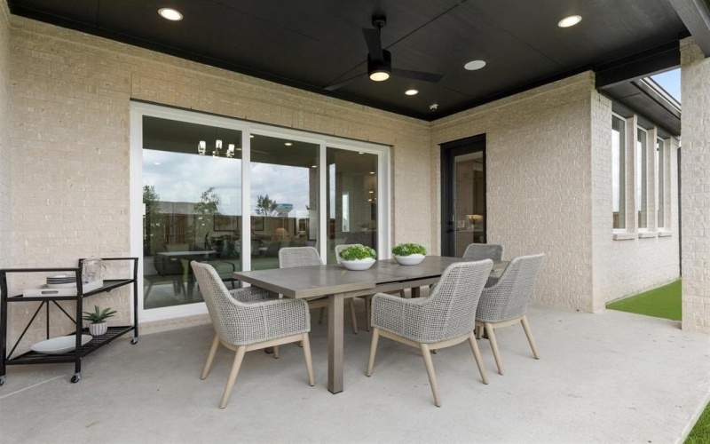 2118 Euclid Drive, Rockwall, TX 75087, 5 Bedrooms Bedrooms, ,5 BathroomsBathrooms,Residential,For Sale,2118 Euclid Drive,0,21224261