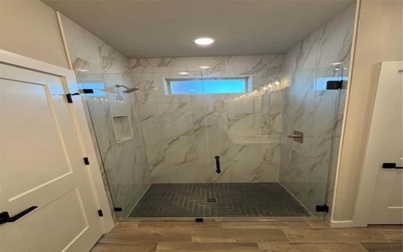 215 Sweetwater Drive, Weatherford, TX 76086, 4 Bedrooms Bedrooms, ,2 BathroomsBathrooms,Residential,For Sale,215 Sweetwater Drive,0,21224406