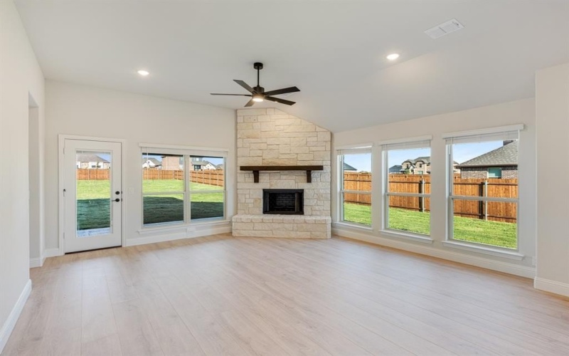 12725 Barretta Drive, Godley, TX 76044, 4 Bedrooms Bedrooms, ,3 BathroomsBathrooms,Residential,For Sale,12725 Barretta Drive,0,21224443