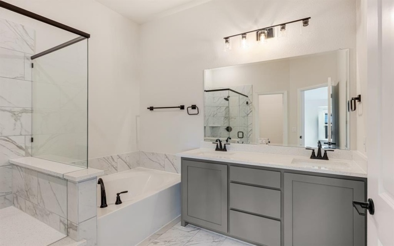 12725 Barretta Drive, Godley, TX 76044, 4 Bedrooms Bedrooms, ,3 BathroomsBathrooms,Residential,For Sale,12725 Barretta Drive,0,21224443