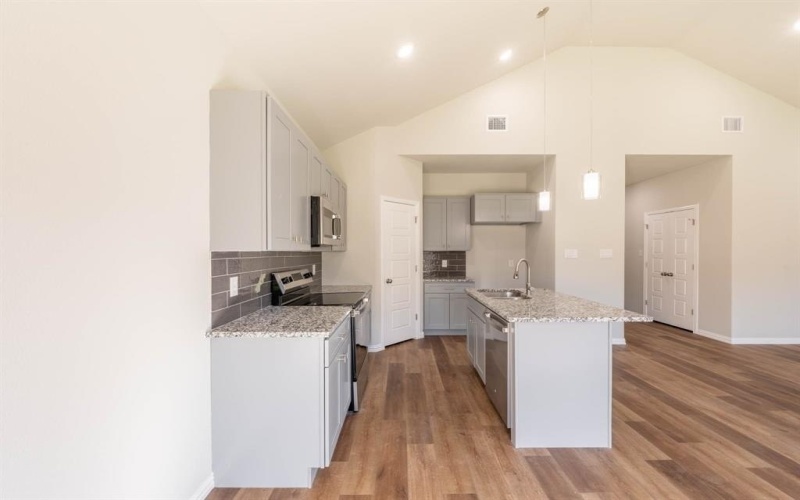 213 Marble Creek Drive, Fort Worth, TX 76131, 4 Bedrooms Bedrooms, ,2 BathroomsBathrooms,Residential,For Sale,213 Marble Creek Drive,0,21224514