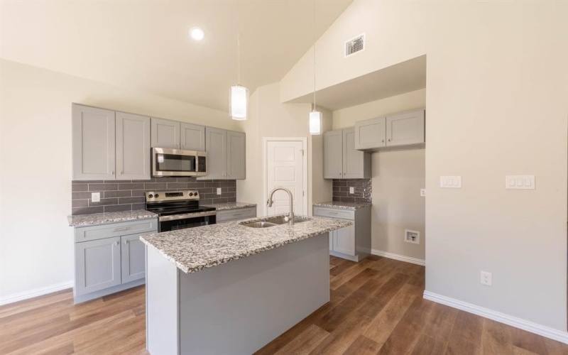 213 Marble Creek Drive, Fort Worth, TX 76131, 4 Bedrooms Bedrooms, ,2 BathroomsBathrooms,Residential,For Sale,213 Marble Creek Drive,0,21224514