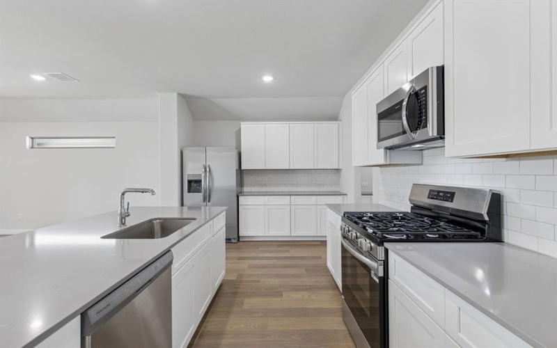 2225 Magenta Lane, Aubrey, TX 76227, 3 Bedrooms Bedrooms, ,2 BathroomsBathrooms,Residential,For Sale,2225 Magenta Lane,0,21224581