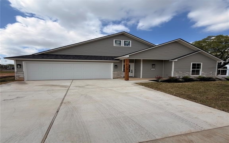 5016 Ames Place Place, Bossier City, LA 71112, 3 Bedrooms Bedrooms, ,2 BathroomsBathrooms,Residential,For Sale,5016 Ames Place Place,0,21224664