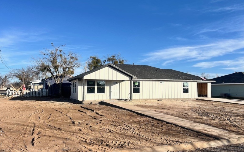 2516 Waco Street, San Angelo, TX 76901, 3 Bedrooms Bedrooms, ,2 BathroomsBathrooms,Residential,For Sale,2516 Waco Street,0,131773