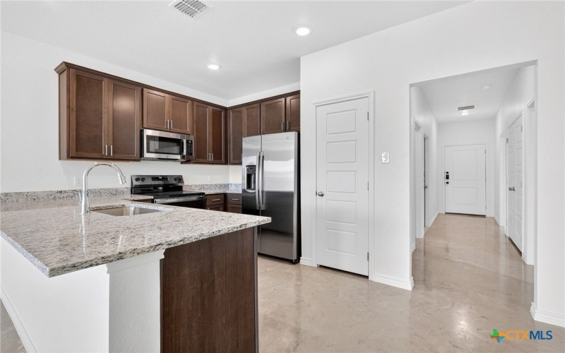 620 Pacific Crest Trail unit: A, Copperas Cove, TX 76522, 3 Habitaciones Habitaciones , ,2 BañosBaños,Residential Multi Family,En Venta,620 Pacific Crest Trail unit: A,0,609080