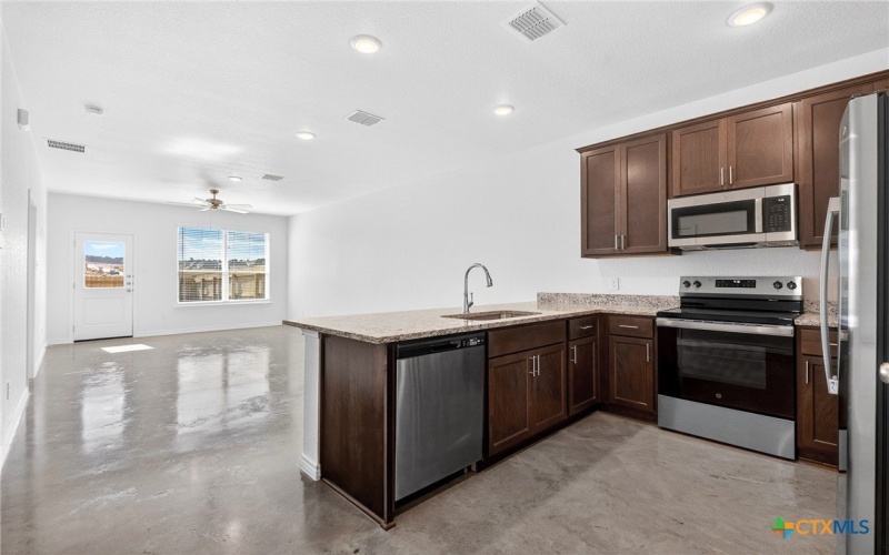 620 Pacific Crest Trail unit: A, Copperas Cove, TX 76522, 3 Habitaciones Habitaciones , ,2 BañosBaños,Residential Multi Family,En Venta,620 Pacific Crest Trail unit: A,0,609080