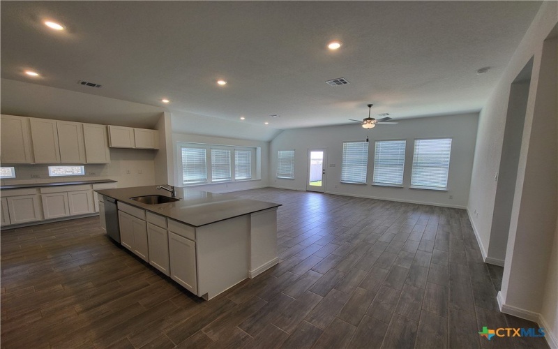 1233 Fox Wing Way, New Braunfels, TX 78132, 4 Bedrooms Bedrooms, ,3 BathroomsBathrooms,Residential,For Sale,1233 Fox Wing Way,0,609139