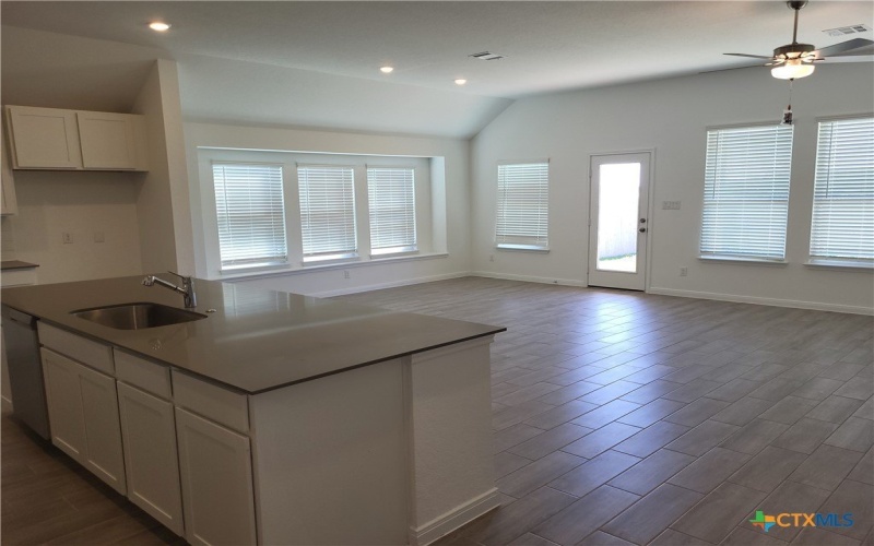 1233 Fox Wing Way, New Braunfels, TX 78132, 4 Bedrooms Bedrooms, ,3 BathroomsBathrooms,Residential,For Sale,1233 Fox Wing Way,0,609139