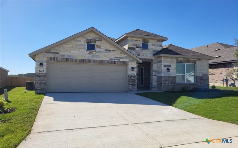 1233 Fox Wing Way, New Braunfels, TX 78132, 4 Bedrooms Bedrooms, ,3 BathroomsBathrooms,Residential,For Sale,1233 Fox Wing Way,0,609139