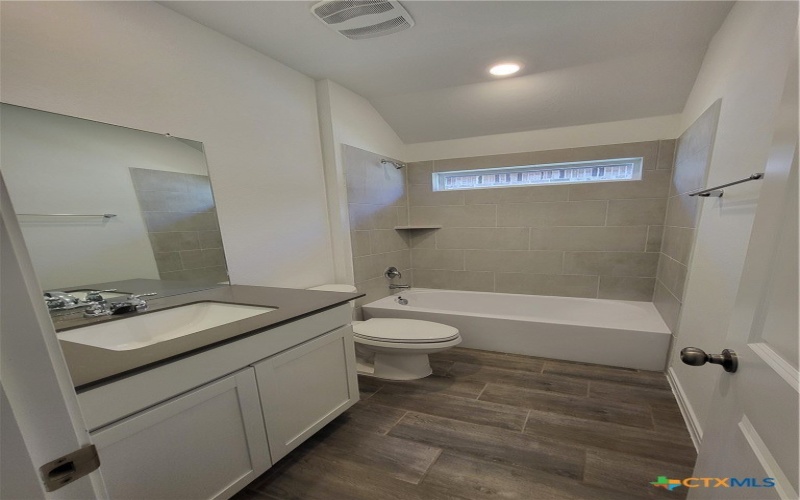 1233 Fox Wing Way, New Braunfels, TX 78132, 4 Bedrooms Bedrooms, ,3 BathroomsBathrooms,Residential,For Sale,1233 Fox Wing Way,0,609139