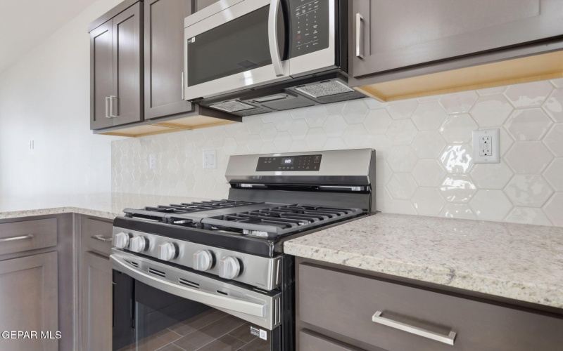 13905 Summer Wave Avenue, El Paso, TX 79928, 3 Bedrooms Bedrooms, ,1 BathroomBathrooms,Residential,For Sale,13905 Summer Wave Avenue,0,941342