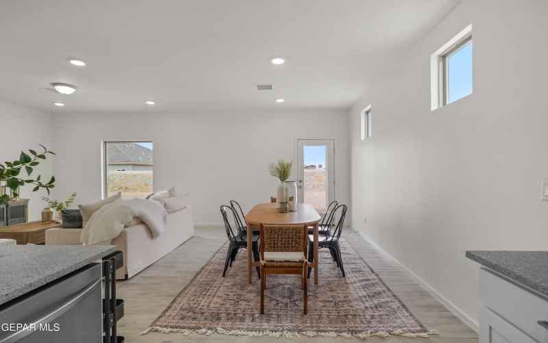 13804 Summer Wave Avenue, El Paso, TX 79928, 3 Bedrooms Bedrooms, ,1 BathroomBathrooms,Residential,For Sale,13804 Summer Wave Avenue,0,941344