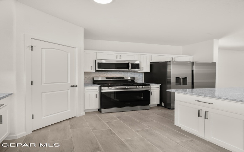 13808 Summer Wave Avenue, El Paso, TX 79928, 3 Bedrooms Bedrooms, ,1 BathroomBathrooms,Residential,For Sale,13808 Summer Wave Avenue,0,941345