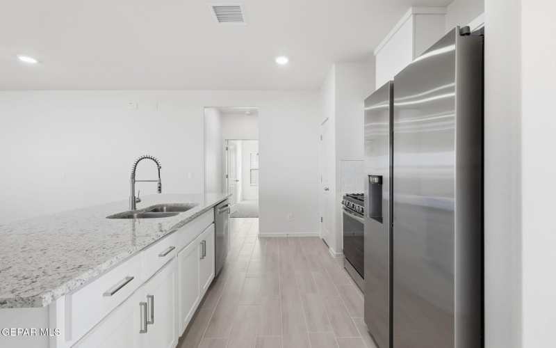 13820 Summer Wave Avenue, El Paso, TX 79928, 3 Bedrooms Bedrooms, ,1 BathroomBathrooms,Residential,For Sale,13820 Summer Wave Avenue,0,941347