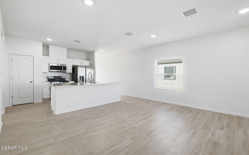 13820 Summer Wave Avenue, El Paso, TX 79928, 3 Bedrooms Bedrooms, ,1 BathroomBathrooms,Residential,For Sale,13820 Summer Wave Avenue,0,941347