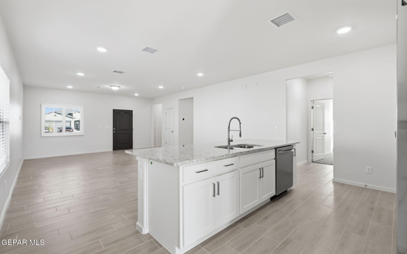 13820 Summer Wave Avenue, El Paso, TX 79928, 3 Bedrooms Bedrooms, ,1 BathroomBathrooms,Residential,For Sale,13820 Summer Wave Avenue,0,941347