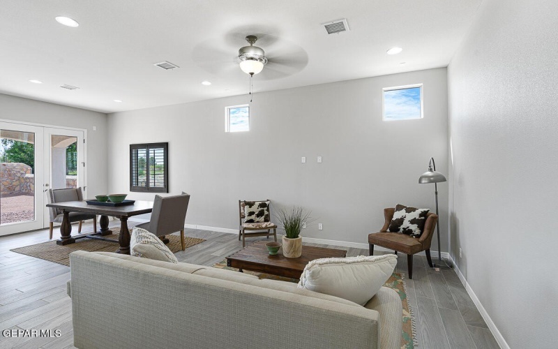 712 Cedarwood Avenue, El Paso, TX 79928, 3 Bedrooms Bedrooms, ,2 BathroomsBathrooms,Residential,For Sale,712 Cedarwood Avenue,0,941357